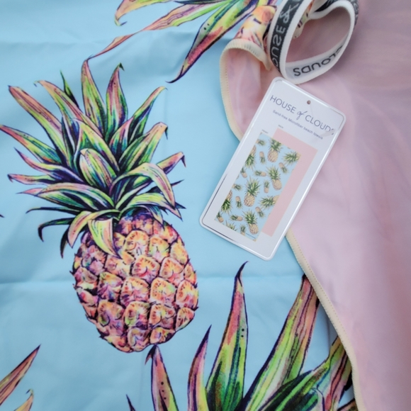 Beach Towel House of Clouds Microfiber Pineapple quick dry pool boat swim va… - Picture 3 of 5
